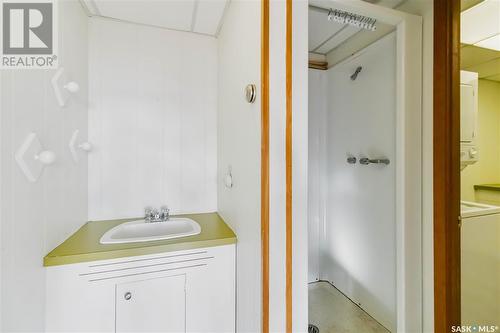 47 & 49 Procter Drive, Blackstrap Shields, SK - Indoor Photo Showing Bathroom