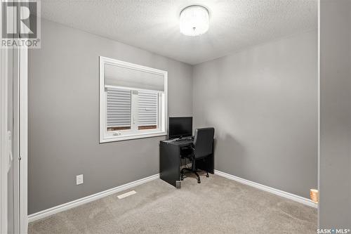 1058 Kloppenburg Bend, Saskatoon, SK - Indoor