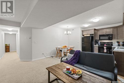 1058 Kloppenburg Bend, Saskatoon, SK - Indoor