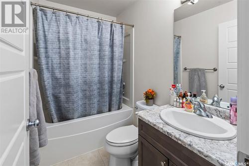 1058 Kloppenburg Bend, Saskatoon, SK - Indoor Photo Showing Bathroom