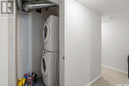 1058 Kloppenburg Bend, Saskatoon, SK - Indoor Photo Showing Laundry Room