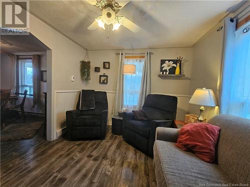 319 Tobique Road, Grand Falls, NB - Indoor Photo Showing Living Room