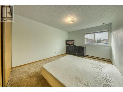 2501 12Th Street N Unit# 1012, Cranbrook, BC - Indoor Photo Showing Bedroom