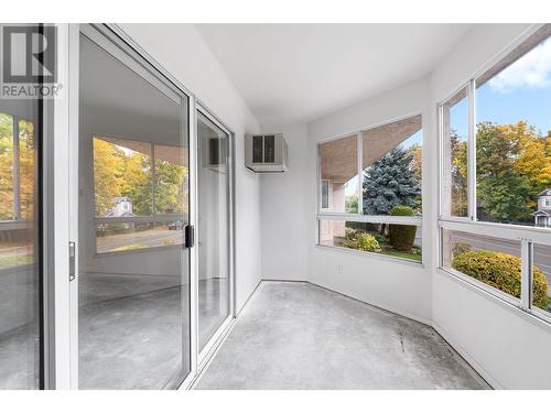 945 Lawrence Avenue Unit# 105, Kelowna, BC 