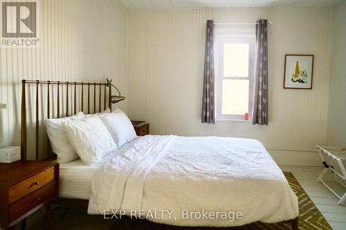 172 County Rd 27, Prince Edward County (Hillier), ON - Indoor Photo Showing Bedroom