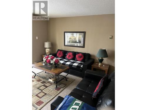 3030 Mcgill Crescent, Prince George, BC - Indoor Photo Showing Living Room