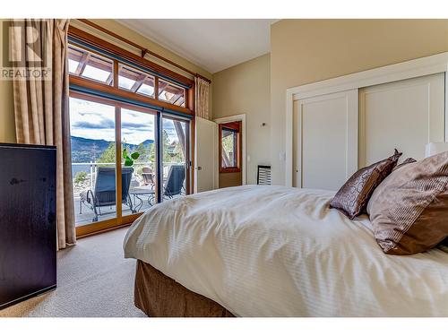 9845 Eastside Road Unit# 31, Vernon, BC - Indoor Photo Showing Bedroom