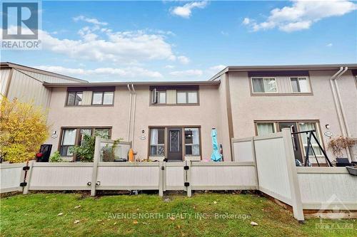 2119 Stonehenge Crescent, Ottawa, ON - Outdoor