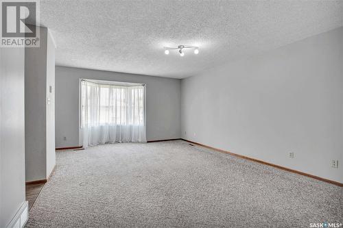 111/113 Hedley Street, Saskatoon, SK - Indoor Photo Showing Other Room