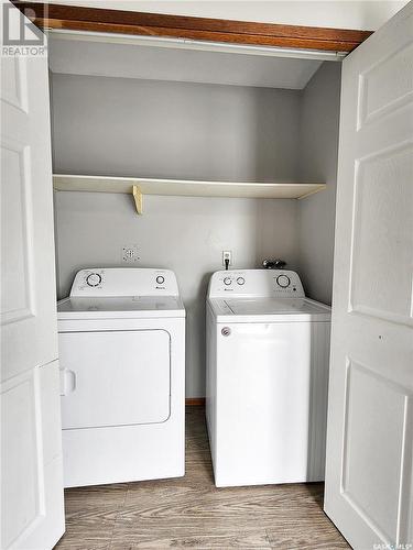 111/113 Hedley Street, Saskatoon, SK - Indoor Photo Showing Laundry Room