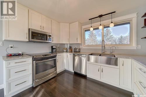 9 Gregory Avenue, White City, SK - Indoor Photo Showing Kitchen With Stainless Steel Kitchen