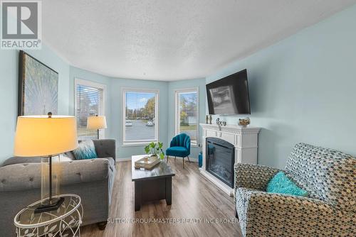 70 Dalgleish Avenue, Kingston (Kingston East (Incl Barret Crt)), ON - Indoor Photo Showing Living Room With Fireplace