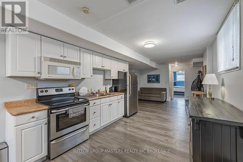 70 Dalgleish Avenue, Kingston (Kingston East (Incl Barret Crt)), ON - Indoor Photo Showing Kitchen