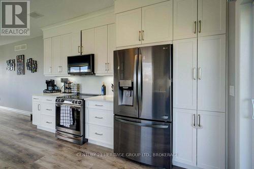 1289 County 8 Road, Prince Edward County (Picton), ON - Indoor Photo Showing Kitchen With Upgraded Kitchen