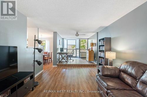 209 - 10 Ajax Street, Guelph, ON - Indoor Photo Showing Living Room