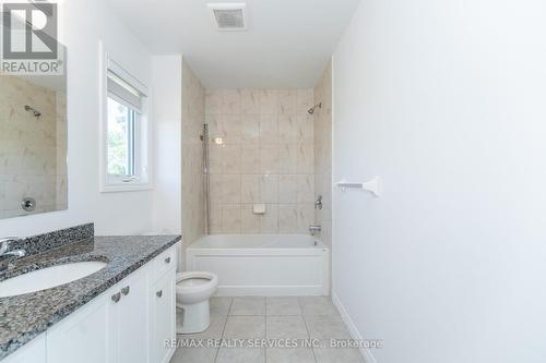 288 Freure Drive, Cambridge, ON - Indoor Photo Showing Bathroom