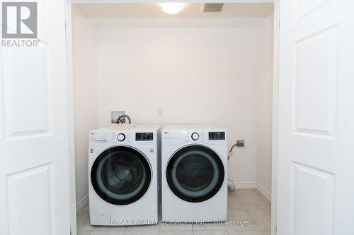 288 Freure Drive, Cambridge, ON - Indoor Photo Showing Laundry Room