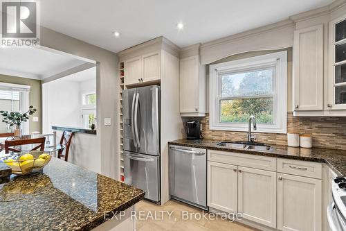 10 Nickerson Avenue, St. Catharines, ON - Indoor Photo Showing Kitchen With Stainless Steel Kitchen With Double Sink