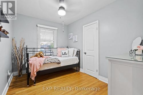 10 Nickerson Avenue, St. Catharines, ON - Indoor Photo Showing Bedroom