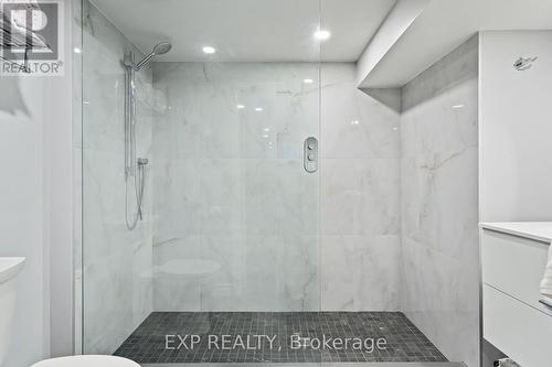 10 Nickerson Avenue, St. Catharines, ON - Indoor Photo Showing Bathroom