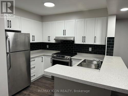 149 Werstine Terrace, Cambridge, ON - Indoor Photo Showing Kitchen With Double Sink