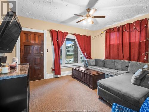 1265-67 Bruce Avenue, Windsor, ON - Indoor Photo Showing Living Room