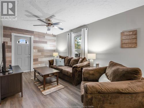 1265-67 Bruce Avenue, Windsor, ON - Indoor Photo Showing Living Room