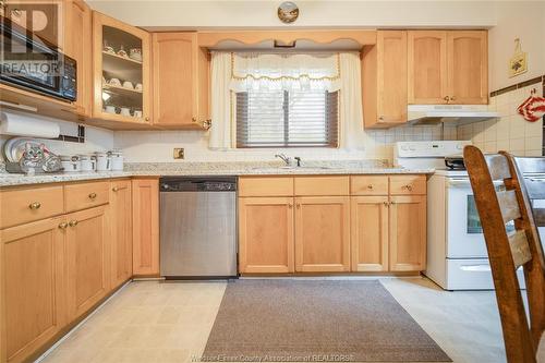 1236 Hickory, Windsor, ON - Indoor Photo Showing Kitchen