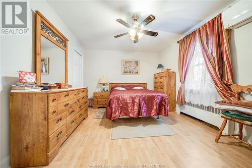 1236 Hickory, Windsor, ON - Indoor Photo Showing Bedroom