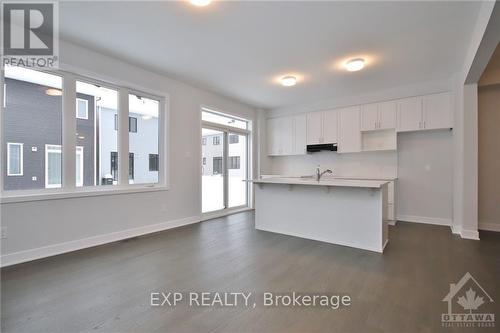 147 Yearling Circle, Ottawa, ON - Indoor Photo Showing Kitchen