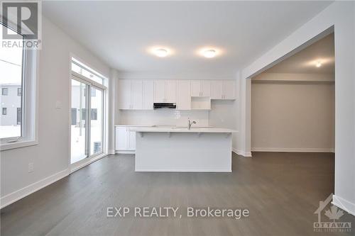 147 Yearling Circle, Ottawa, ON - Indoor Photo Showing Kitchen