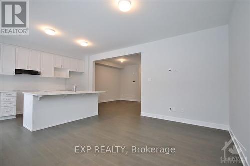 147 Yearling Circle, Ottawa, ON - Indoor Photo Showing Kitchen