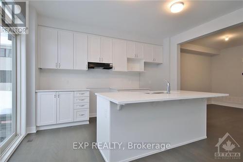 147 Yearling Circle, Ottawa, ON - Indoor Photo Showing Kitchen