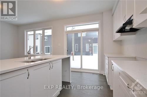 147 Yearling Circle, Ottawa, ON - Indoor Photo Showing Kitchen With Double Sink