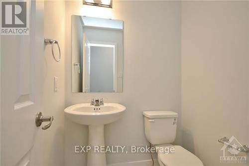 147 Yearling Circle, Ottawa, ON - Indoor Photo Showing Bathroom