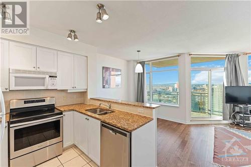 570 Laurier Avenue Unit#1802, Ottawa, ON - Indoor Photo Showing Kitchen With Double Sink