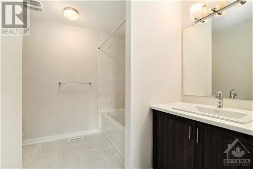 104 Beebalm Crescent, Ottawa, ON - Indoor Photo Showing Bathroom