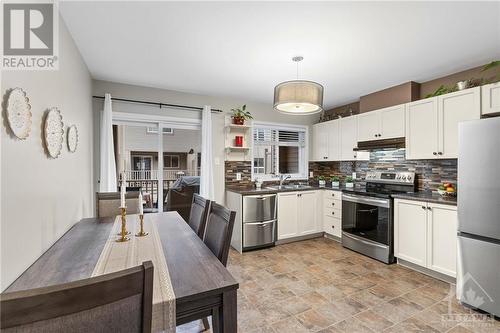 834 Campobello Drive, Ottawa, ON - Indoor Photo Showing Kitchen With Stainless Steel Kitchen With Double Sink