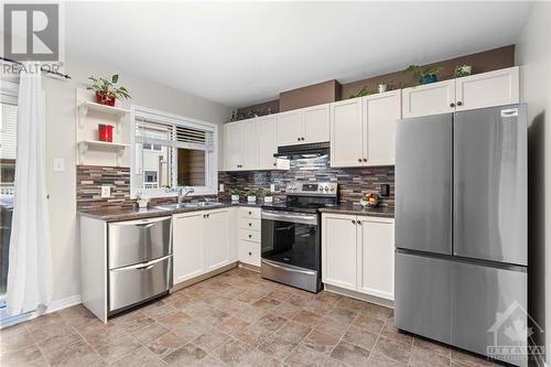 834 Campobello Drive, Ottawa, ON - Indoor Photo Showing Kitchen With Stainless Steel Kitchen