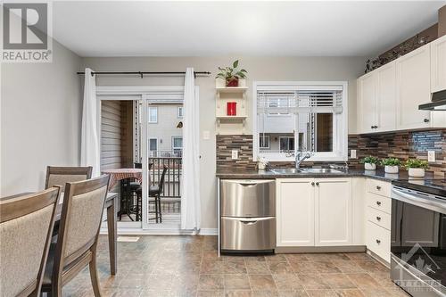 834 Campobello Drive, Ottawa, ON - Indoor Photo Showing Kitchen With Double Sink