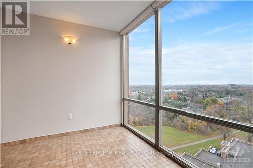 1612 - 2759 Carousel Crescent, Ottawa, ON - Indoor Photo Showing Other Room