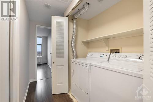 1612 - 2759 Carousel Crescent, Ottawa, ON - Indoor Photo Showing Laundry Room