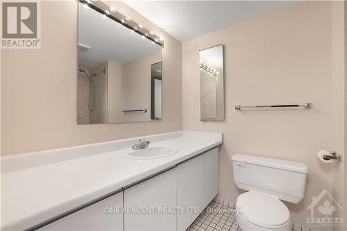 1612 - 2759 Carousel Crescent, Ottawa, ON - Indoor Photo Showing Bathroom