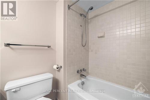 1612 - 2759 Carousel Crescent, Ottawa, ON - Indoor Photo Showing Bathroom