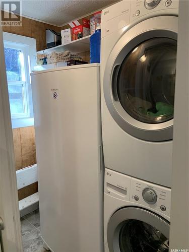 511 14Th Street E, Regina Beach, SK - Indoor Photo Showing Laundry Room