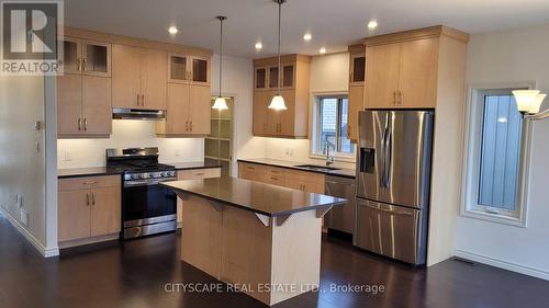 2551 9Th Avenue E, Owen Sound, ON - Indoor Photo Showing Kitchen With Double Sink