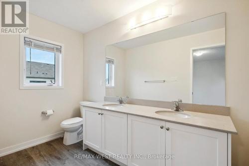 7789 Kalar Road, Niagara Falls, ON - Indoor Photo Showing Bathroom