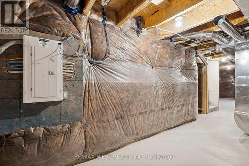 7789 Kalar Road, Niagara Falls, ON - Indoor Photo Showing Basement