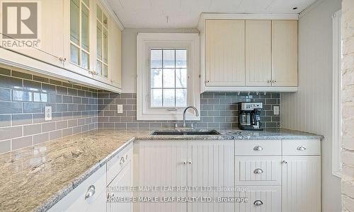 64067 Wellandport Road, Wainfleet, ON - Indoor Photo Showing Kitchen