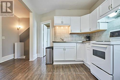 20 Queen Street, Kawartha Lakes, ON - Indoor Photo Showing Kitchen